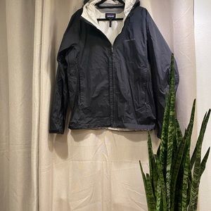COPY - Patagonia rain jacket